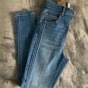 Ultra High-Rise Jegging